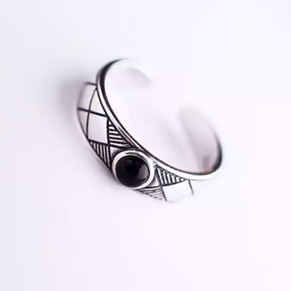 unbranded Jewelry - Sterling silver Ring